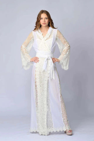 The Enchanted Robe - Belledamour.com