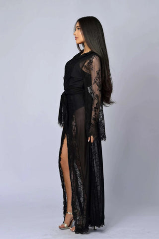 The Enchanted Robe - Belledamour.com